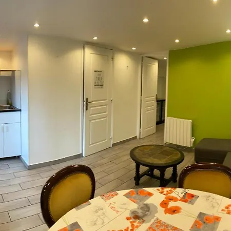 Apartmán Appt F2 Bis Entiere Avec Parking A Jardin Des Plantes, *
